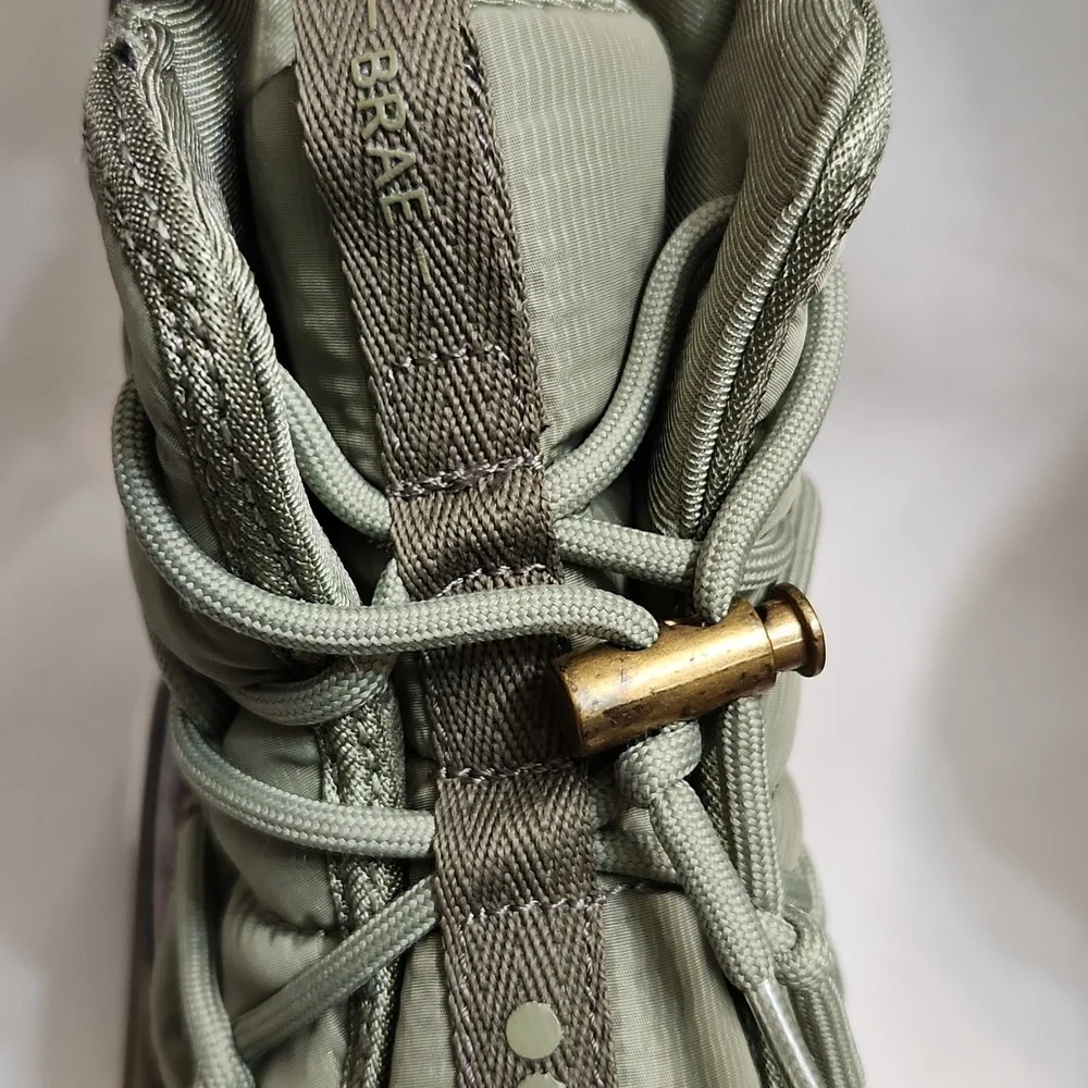 Ryka Water Repellent Bungee Brae Exotic Lace-up Animal Print boots (w size 7.5)